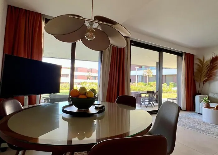 Apartamento Stunning Coastal Retreat Between Mountain And Sea!