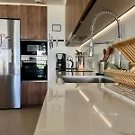 아파트 Stunning Coastal Retreat Between Mountain And Sea!