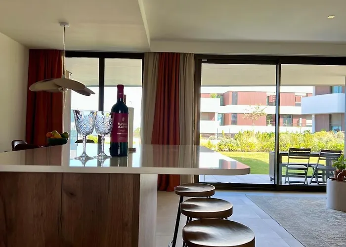 Stunning Coastal Retreat Between Mountain And Sea!