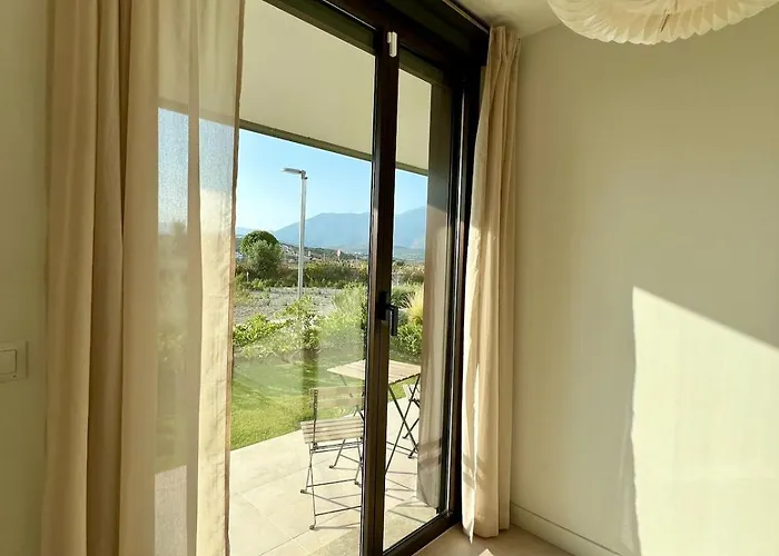 Stunning Coastal Retreat Between Mountain And Sea! Apartamento Estepona