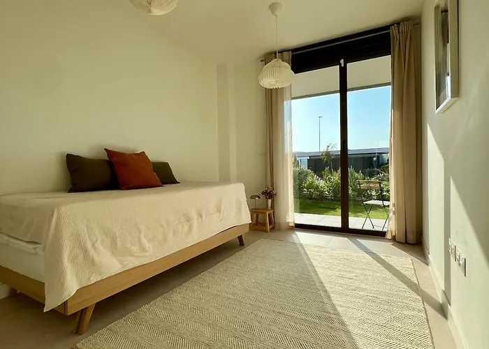 Stunning Coastal Retreat Between Mountain And Sea! Apartman Estepona