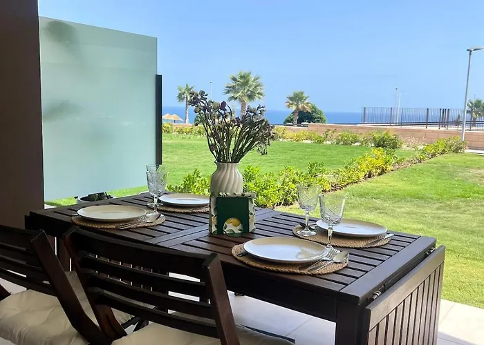 Stunning Coastal Retreat Between Mountain And Sea!